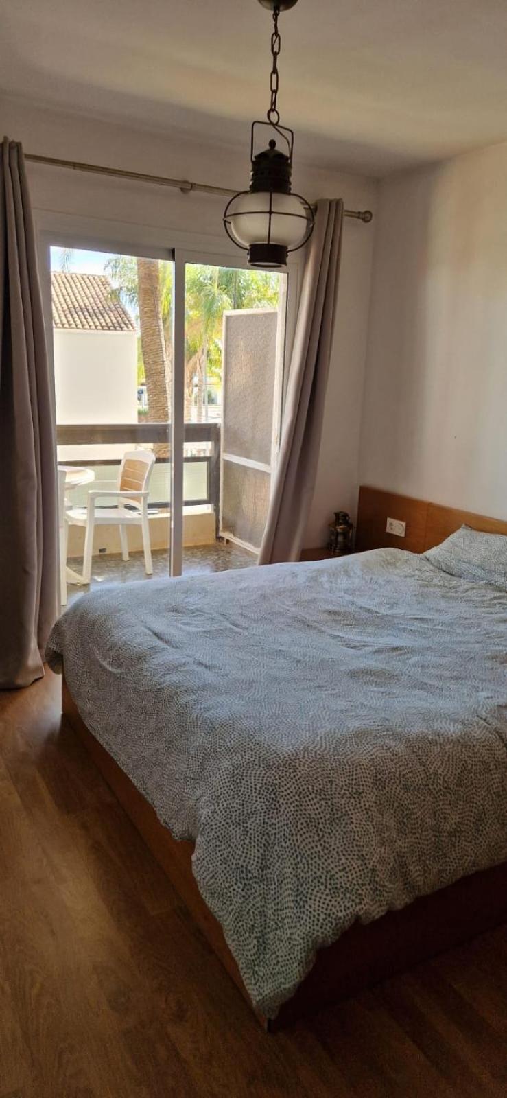 Apartamento En Complejo Residencial Con Piscina بويبلا دي فارنالس المظهر الخارجي الصورة